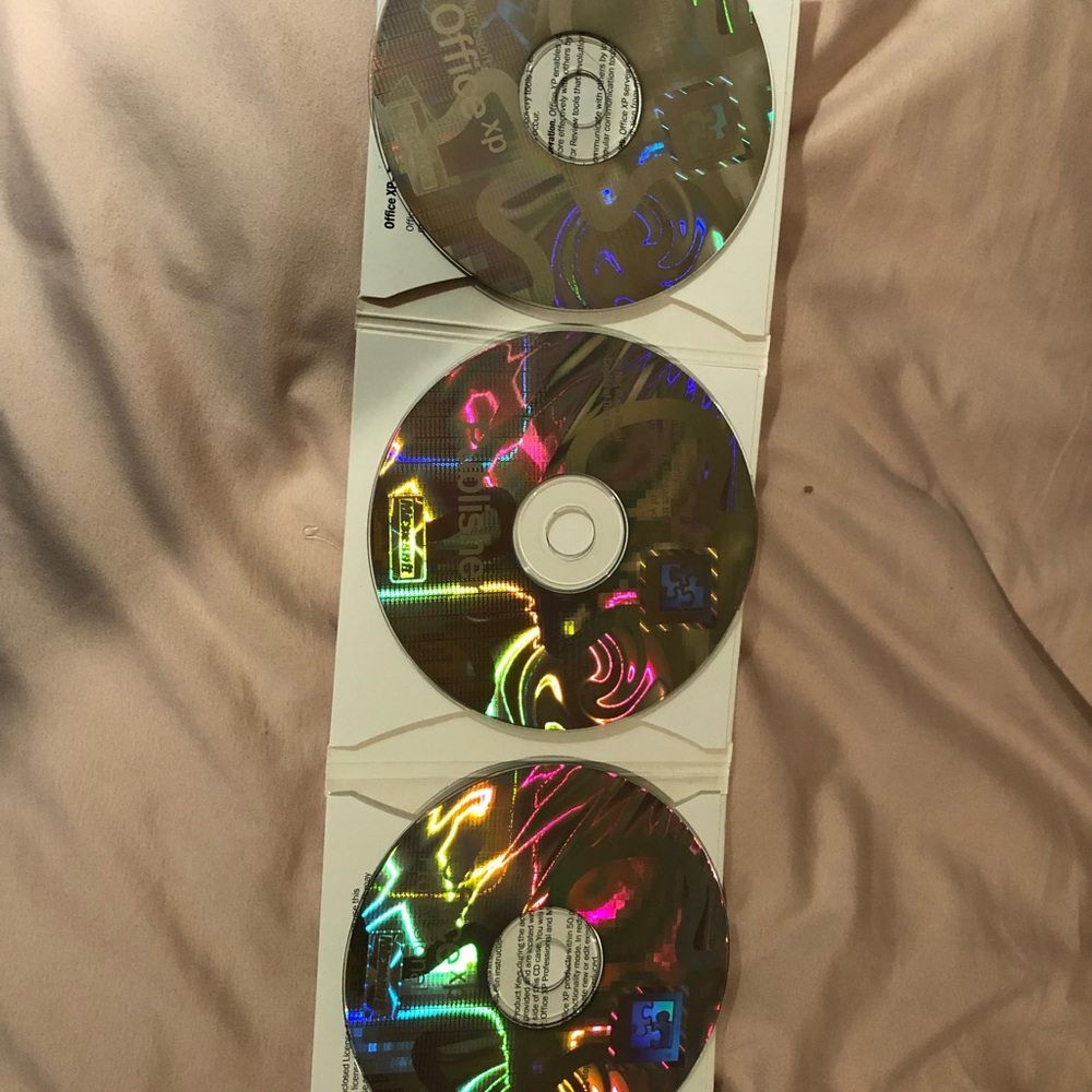 Microsoft Windows XP Professional Version 2002 w/ Product Key